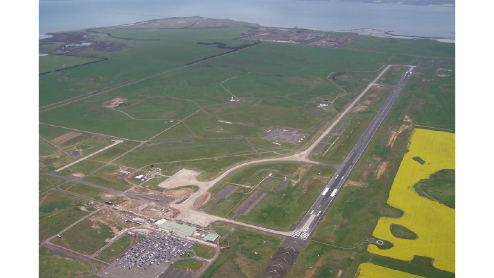 avalonAirport20100918ByNovakreo