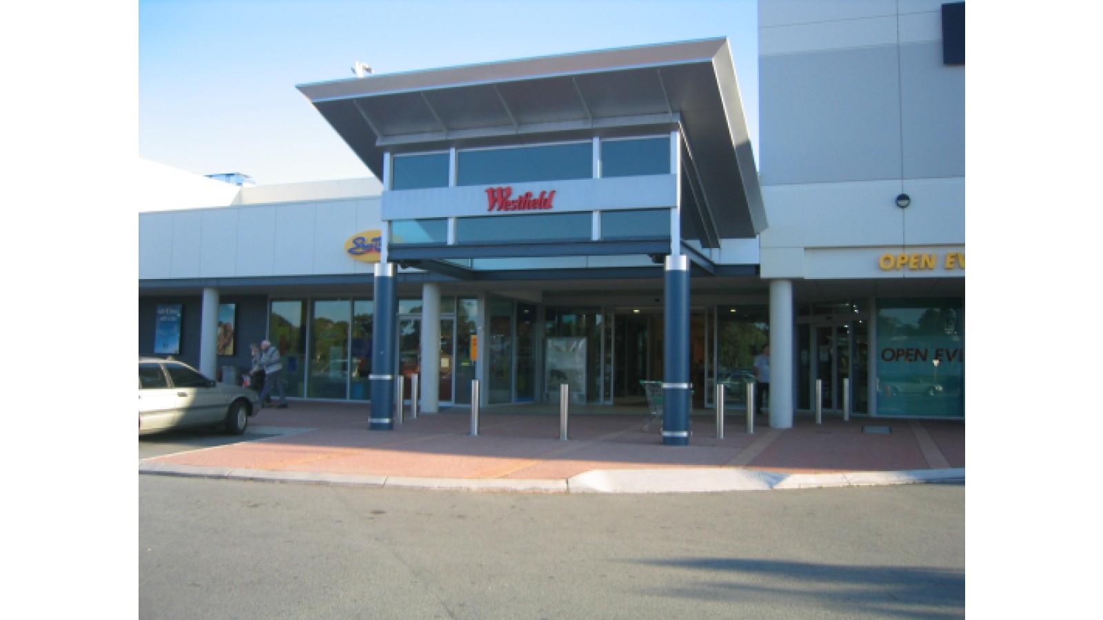 westfieldWhitfordCity20060829ByShinjiman